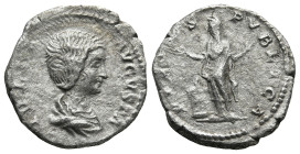 Julia Domna (193-217 AD). Rome
AR denarius (18,6mm 3g)
Obv: IVLIA AVGVSTA, draped bust of Julia Domna right, seen from front, hair braided in ridges...