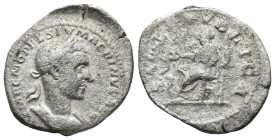 Macrinus (AD 217-218). Rome
AR Denarius (19,7mm 2,7g)
Obv: IMP C M OPEL SEV MACRINVS AVG. Laureate and cuirassed bust to right
Rev: SALVS PVBLICA. ...