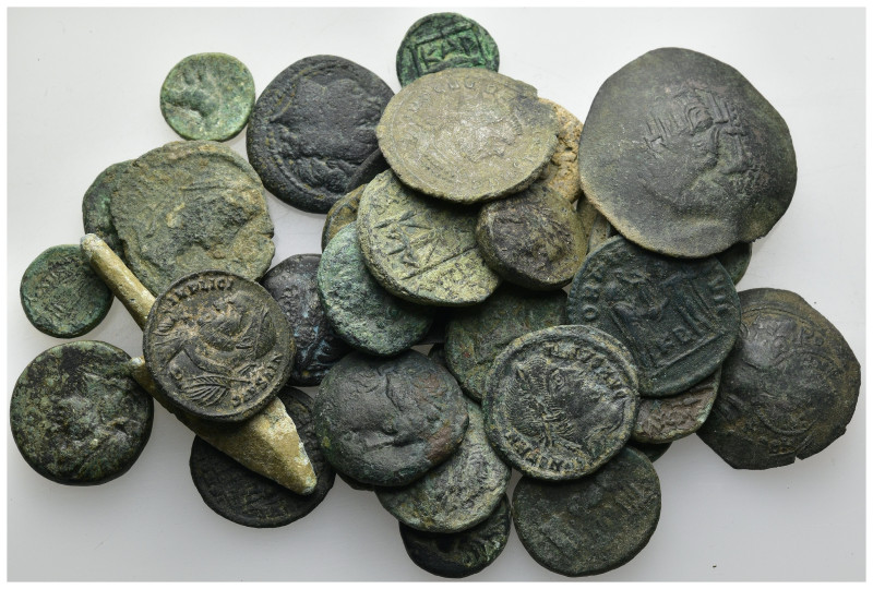 34 pieces mixed coins / SOLD AS SEEN, NO RETURN!