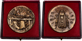 Repubblica Italiana - Medaglia Centenario Credito Italiano (1870-1970) - AE - gr. 222,56 - 36mm - Opus: Manfrini - in cofanetto

SPEDIZIONE IN TUTTO...