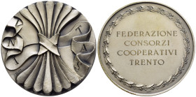 Medaglia Federazione Consorzi Cooperativi Trento - gr. 124,82 - 60mm

SPEDIZIONE IN TUTTO IL MONDO - WORLDWIDE SHIPPING

FDC