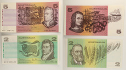Australia - Lotto di 2 banconote: 5 Dollars ND (1974-1991) P#44 - 2 Dollars ND (1974-1985) P#43

SPEDIZIONE IN TUTTO IL MONDO - WORLDWIDE SHIPPING
...