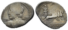C. LICINIUS L.F. MACER (84 a.C.). Denario per Roma. AR (g 4,00). Busto di Apollo Vejovis a sinistra, nell'atto di scagliare un fulmine. R/ Minerva in ...
