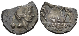 SESTO POMPEO MAGNO (37/6 a.C.). Denario, zecca siciliana incerta. AR (g 3,04). Testa nuda di Pompeo a destra; brocca dietro, lituo davanti. R/ Nettuno...