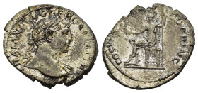 TRAIANO (98-117). Denario per Roma. AR (g 2,88). Busto laureato a destra, con drappeggio sulla spalla sinistra. R/ Roma seduta a sinistra, con Vittori...