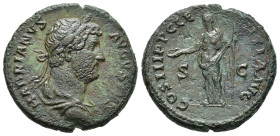 ADRIANO (117-138). Asse per Roma. AE (g 12,17). Busto laureato, drappeggiato e corazzato a destra. R/ Clementia stante a sinistra, con patera e scettr...