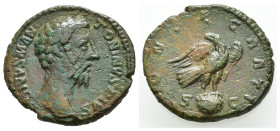 DIVO MARCO AURELIO (morto il 180 d.C.). Asse per Roma. AE (g 8,05). Testa nuda a destra. R/ Eagle stante a destra sul globo, con testa rivolta a sinis...