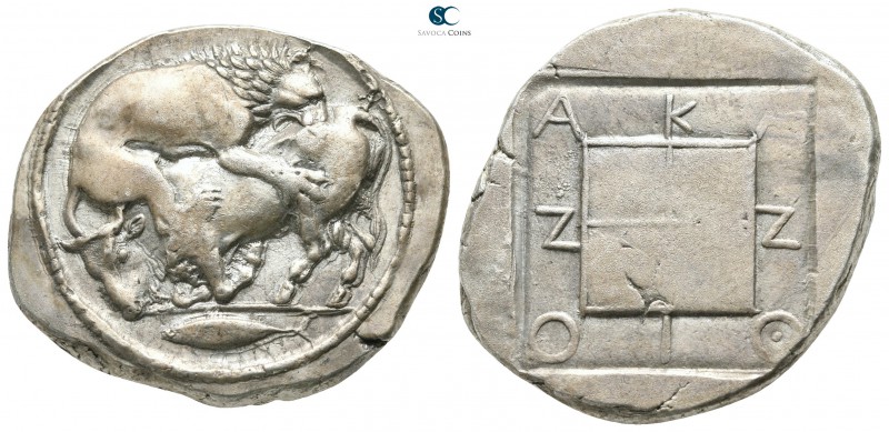 Macedon. Akanthos 470-430 BC. 
Tetradrachm AR

31 mm., 17,14 g.

Lion to ri...