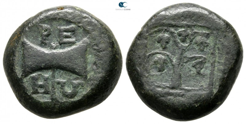 Kings of Thrace. Teres II 356-342 BC. 
Bronze Æ

21 mm., 13,49 g.

PE/ ΩΗ, ...