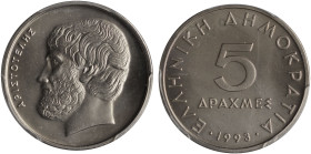 GREECE: 5 Drachmas (1993) in copper-nickel. Value and inscription "ΕΛΛΗΝΙΚΗ ΔΗΜΟΚΡΑΤΙΑ" on obverse. Head of Aristotle facing left on reverse. Inside s...