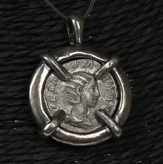 Modern pendant with Julia Mamaea (mother of Severus Alexander) denarius

ITEM:...