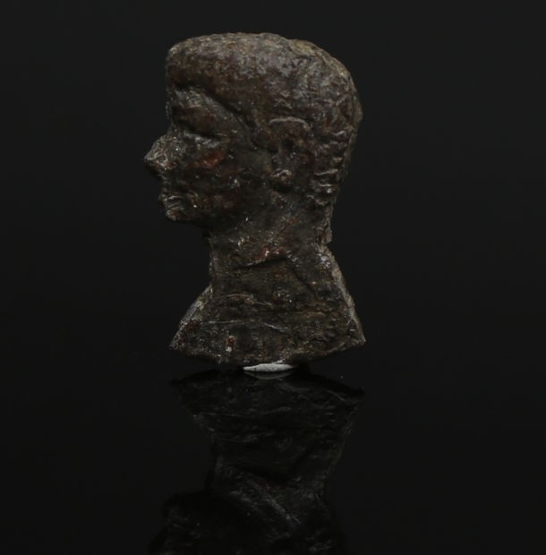 Roman Augustus mount

ITEM: Augustus mount
 MATERIAL: Lead
 CULTURE: Roman
...
