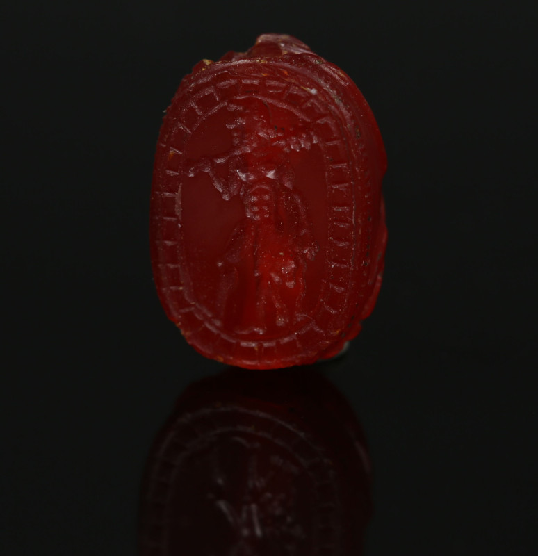 Etruscan scarab with Herakles

ITEM: Scarab with Herakles
 MATERIAL: Carnelia...