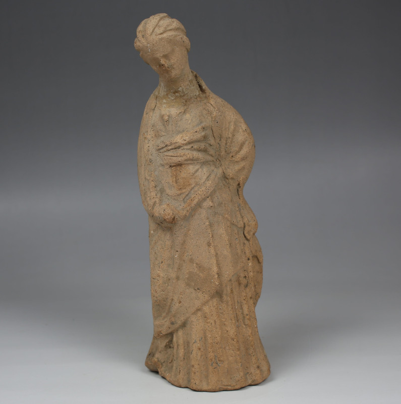 Greek Tanagra figurine

ITEM: Tanagra figurine
 MATERIAL: Pottery
 CULTURE: ...