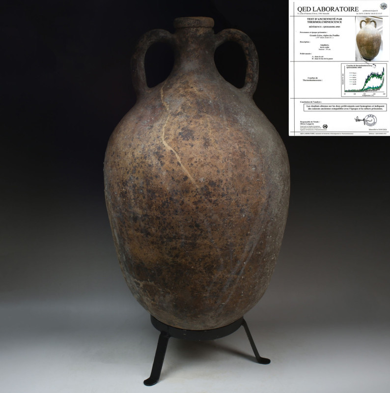 Greek amphora with painted letters and Thermoluminescence test (TL) 

ITEM: Am...