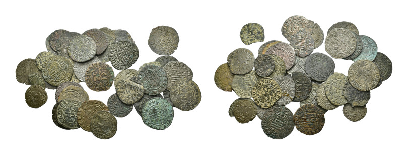 REINOS DE CASTILLA Y LEÓN. Lote de 41 vellones de Enrique III -2 cornados y 22 b...