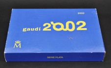 JUAN CARLOS I. Estuche FNMT. Serie plata Gaudí. 2002. Cuatro monedas: 50 euros (1: AR 168,75 g.) y 10 euros (3: AR 27 g). Con certificado de autentici...