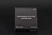 JUAN CARLOS I. 10 euros conmemorativos FNMT (AR 168,75 g). Copa mundial de la FIFA, Alemania, 2006. En su estuche original y con certificado. Proof.