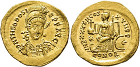 IMPERIO ROMANO. TEODOSIO II. Constantinopolis. Sólido (441-450). A/ Busto frontal con diadema de perlas, casco, coraza, escudo y lanza; D N THEODOSIVS...