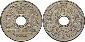 Dutch Oversea Regions
NEDERLANDS-INDISCH GOUVERNEMENT 1816–1949 - 5 Cent 1921, Copper, WILHELMINA 1890–1948 Centrale doorboring tussen waarde. Kz. wa...