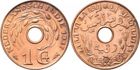 Dutch Oversea Regions
NEDERLANDS-INDISCH GOUVERNEMENT 1816–1949 - 1 Cent 1937, Copper, WILHELMINA 1890–1948 TYPE III mmt. druiventros. Met centrale d...
