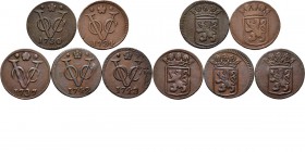 Dutch Oversea Regions
LOTS - Lot Duiten VOC (5) Bestaande uit exemplaren van Holland, waaronder 1737 en 1743. Diverse kwaliteiten