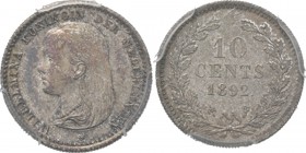 KONINKRIJK DER NEDERLANDEN - WILHELMINA 1890–1948
10 Cent of dubbeltje 1892 Hoofd naar links. Mt. mercuriusstaf. TYPE I a (1892). ‘Hangend haar’ door...