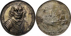 Medals
HISTORIEPENNIGEN - HISTORICAL MEDALS - DOOD VAN MAARTEN HZN. TROMP 1653, by door I. Pool. Borstbeeld van Tromp en face. MARTEN HARPERTSEN TROM...