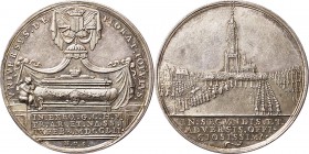Medals
HISTORIEPENNIGEN - HISTORICAL MEDALS - WILLEM IV BEGRAFENIS TE DELFT / FUNERAL OF WILLIAM IV AT DELFT 1752, by door N. van Swinderen. Gekroond...