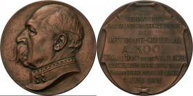 Medals
HISTORIEPENNIGEN - HISTORICAL MEDALS - TER ERE VAN A. KOOL 1909 Linksgewend borstbeeld in generaalsuniform. Kz. 10-regelige tekst binnen sierr...