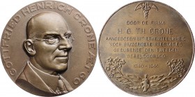 Medals
HISTORIEPENNIGEN - HISTORICAL MEDALS - GOTTFRIED HENRICH CRONE AET 60 z.j. (1946), by door J.J. van Goor. Borstbeeld en trois quart naar recht...