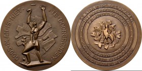 Medals
HISTORIEPENNIGEN - HISTORICAL MEDALS - ROTTERDAM. OPRICHTING BEELD ‘DE VERWOESTE STAD’ VAN OSSIP ZADKINE 1953, by door J.H. Pieters. Het beeld...
