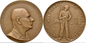 Medals
VERENIGING VOOR PENNINGKUNST - HULDE AAN DE NEDERLANDSE SOLDATEN IN INDONESIË 1949, by door G. Brinkgreve. Portret generaal Simon H. Spoor cdt...