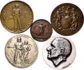 Medals
LOTS - Lot Nederlands-Indië (5) z.j. O.a. Prijspenning Indisch Instituut (door Louis J. Vreugde 1914) op naam van J.E. Baron de Vos van Steenw...