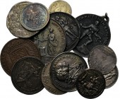 Medals
LOTS - Lot Penningen Nederland en Europa (13) Voornamelijk bestaande uit kleiner formaat achttiende-eeuwse stukken. Interessant! Diverse kwali...