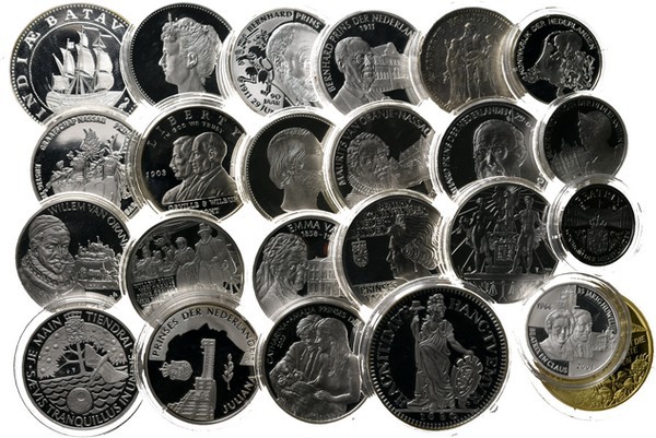 Medals
LOTS - Lot Penningen Nederland Voornamelijk bestaande uit moderne zilver...