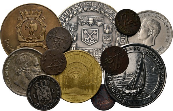 Medals
LOTS - Lot Penningen (4) O.a. zilveren Prijspenning Zeil- en Roeiverenig...