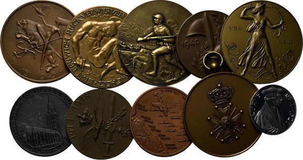 Medals
LOTS - Lot Penningen (10) Voornamelijk Nederlandse exemplaren, echter oo...