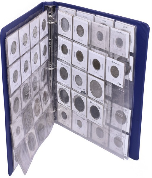 Medals
LOTS - Lot diverse penningen Divers materiaal, zowel ouder als meer mode...