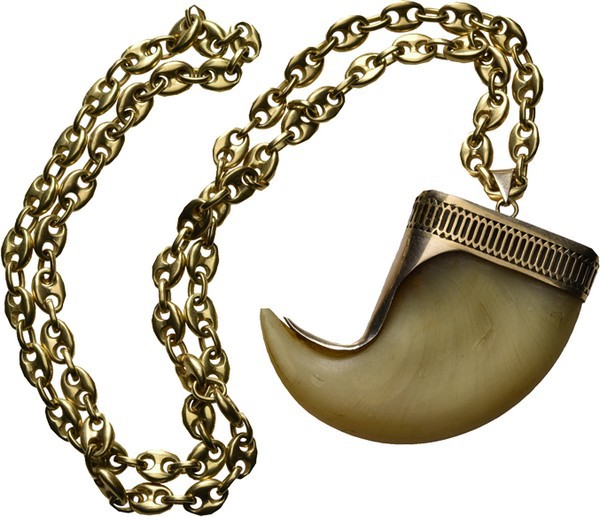 Miscelancious
Gouden ketting en hanger. Fantasieschakel, gemerkt 18 krt. Hanger...
