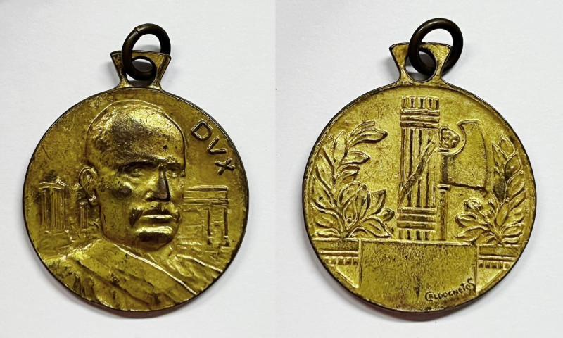 ITALIA. Medaglia con busto di Mussolini e fascio littorio. Opus: Caldogneto Ae d...