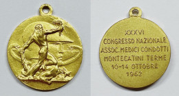 ITALIA. Medaglia XXXVI Congresso nazionale medici condotti - Montecatini Terme - 1962. Ae dorato; 23,2 mm

FDC