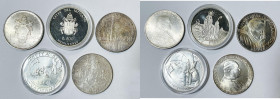 VATICANO. Paolo VI-Giovanni Paolo II. Lotto di 5 esemplari da 500 lire; Paolo VI 1963; Giovanni Paolo II. Commemorative del 1981, 1991,1992,1999. Ag
...