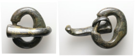 Roman, bronze buckle. ca. 4th-5th centuries AD. 55 g. - 57.76 mm.