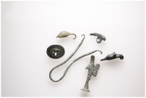 Lot of 6 unclassified See picture. LOT SOLD AS IS, NO RETURNS.(LT-115)
