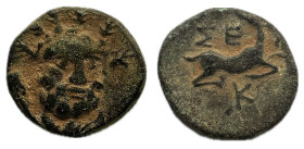 Pisidia. Selge. 200-100 a.C. (SNG France 1967-8). Anv.: Cabeza laureada y barbuda de Heracles mirando hacia arriba, piel de león alrededor del cuello ...
