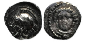 Cilicia. Óbolo de Tarso Farnabazos, comandante militar persa 380-379 a.C. (SNG BN 303; SNG Levante 90). Anv.: Cabeza femenina mirando ligeramente haci...