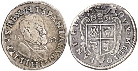 1588. Felipe II. Milán. 1 escudo. (Vti. 53) (MIR. 308/14) (Crippa 13d). 28,80 g. Canto reparado. Escasa. (MBC-).