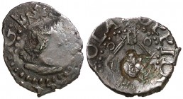 s/d. Felipe III. Banyoles. 1 diner. (Cru.C.G. 3661) (Cru.L. 1061). 0,68 g. Contramarca: cabeza de fraile en reverso, realizada en 1605. (MBC+).