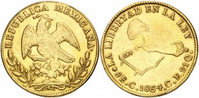 1864. México. Culiacán. CE. 8 escudos. (Fr. 66) (Kr. 383.2). 26,92 g. AU. Sirvió como joya. (MBC).